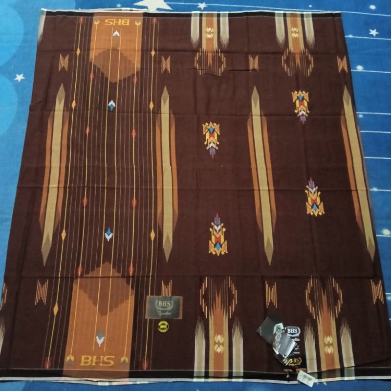 Sarung BHS SKG Signature Gold Original PT Behaestex Motif Lawas