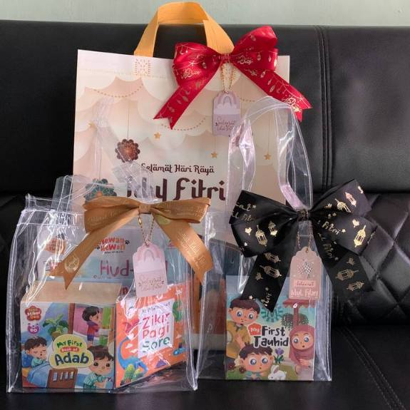 

Paket Hampers untuk Anak - Packaging Hampers - Hampers Lebaran Idul Fitri - Hampers Buku Anak