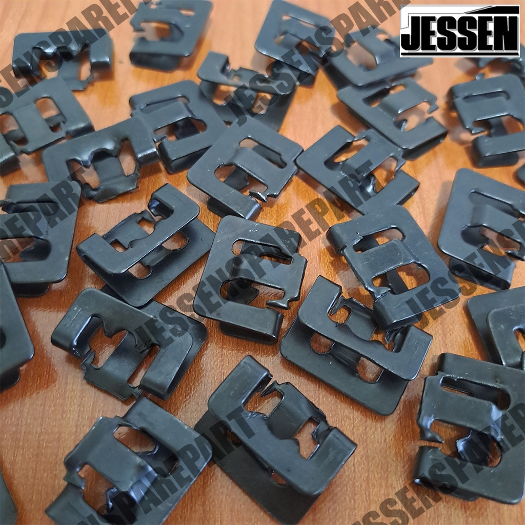 Pelipit Kaca Besi Mobil Universal