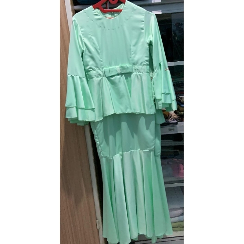 preloved baju pesta hijau mint