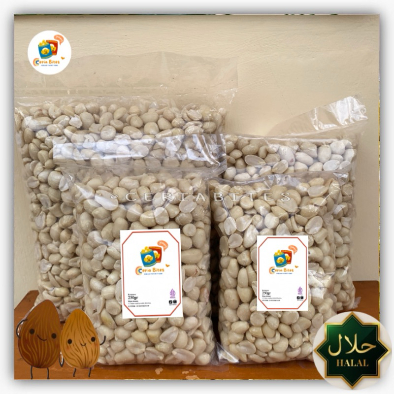 

KACANG KUPAS PREMIUM SIAP PAKAI/ KACANG KUPAS SERBAGUNA/ KACANG KUPAS KILOAN MURAH/ HALAL