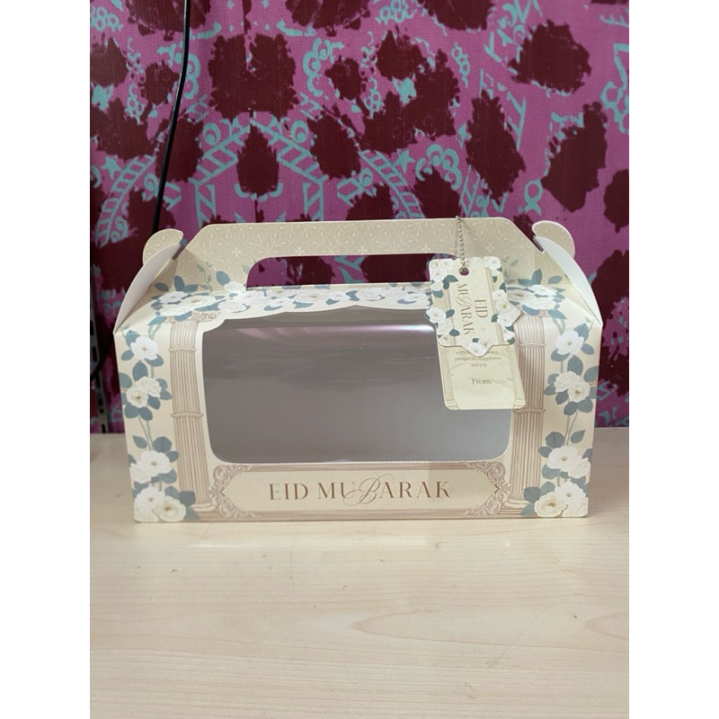 

Gable Box : 30x10x12 cm / EID MUBARAK box Hampers lebaran flower