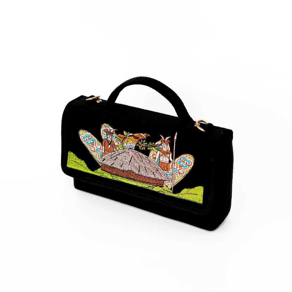 Tas Batik Penutup Bordir Motif Papua Selempang Wanita