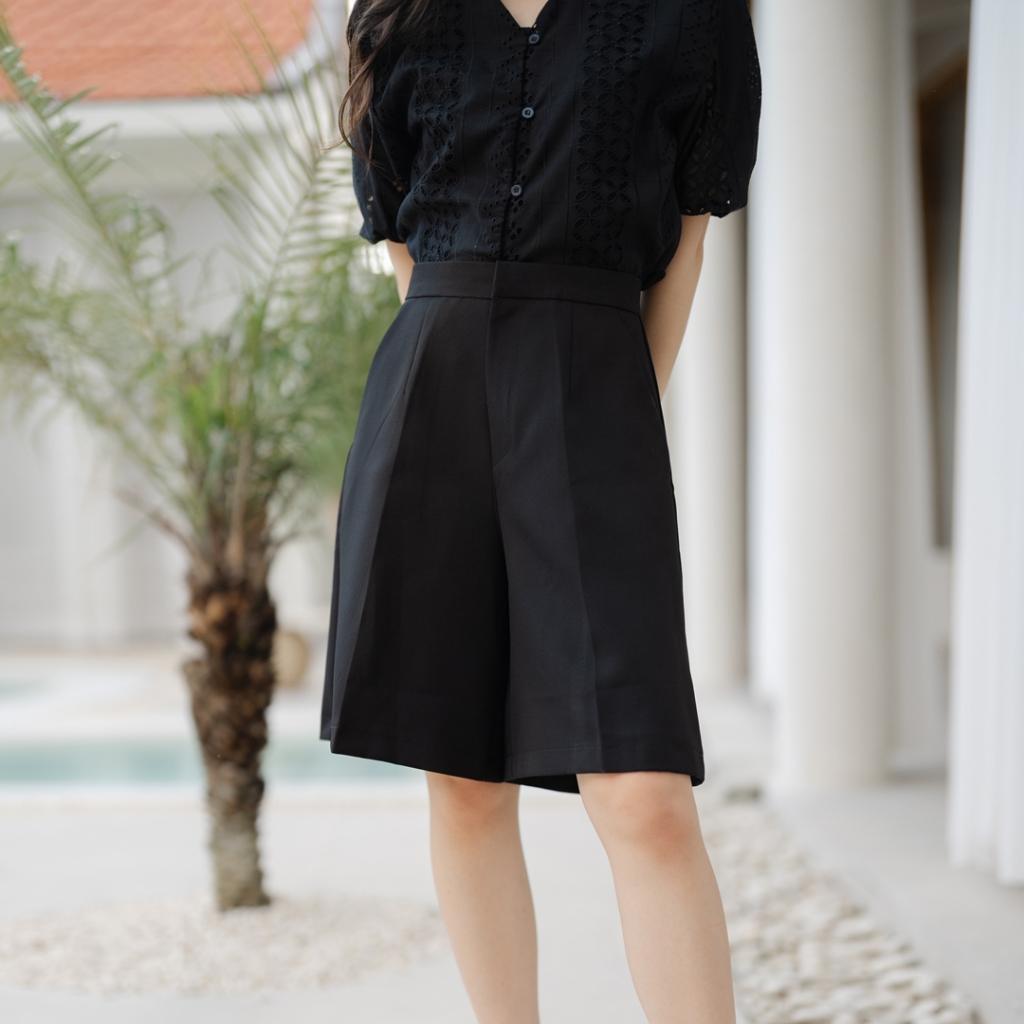 Beatrice Clothing Medan Kai Shorts - Celana Pendek Casual