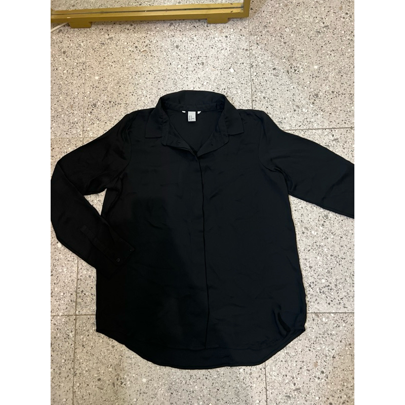 HM Satin Black Shirt / Blouse wanita lengan panjang