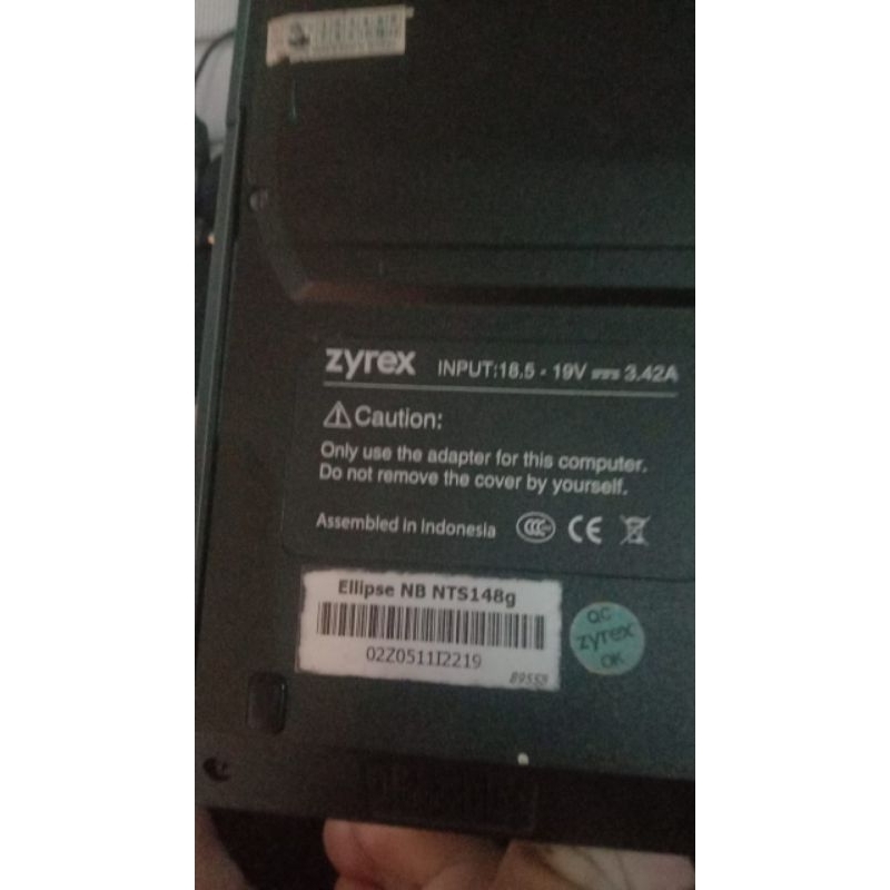 Laptop Bekas Zyrex