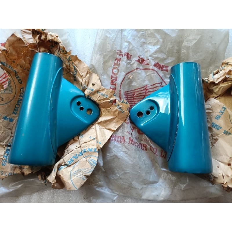 kupingan lampu cb125 twin original nos made in japan biru