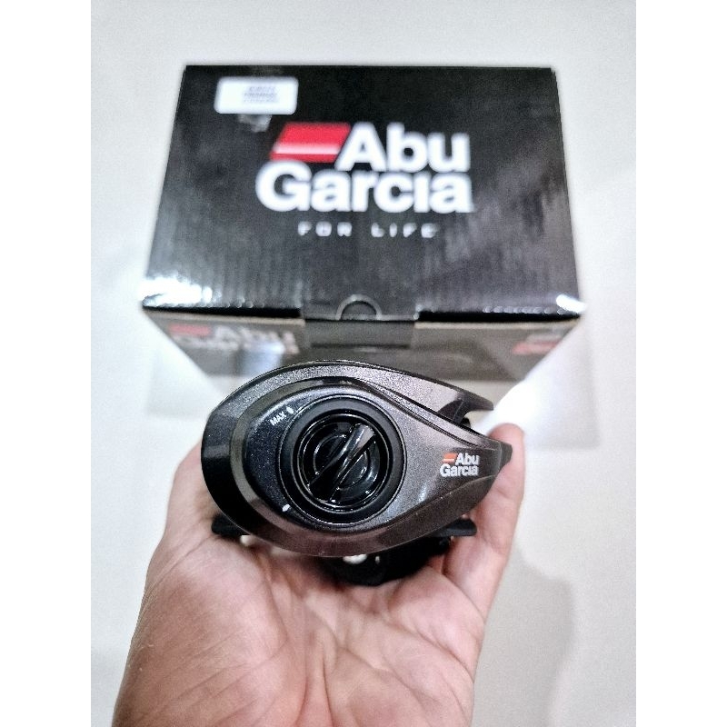 REEL BC ABU GARCIA PRO MAX4-L (warna hitam)