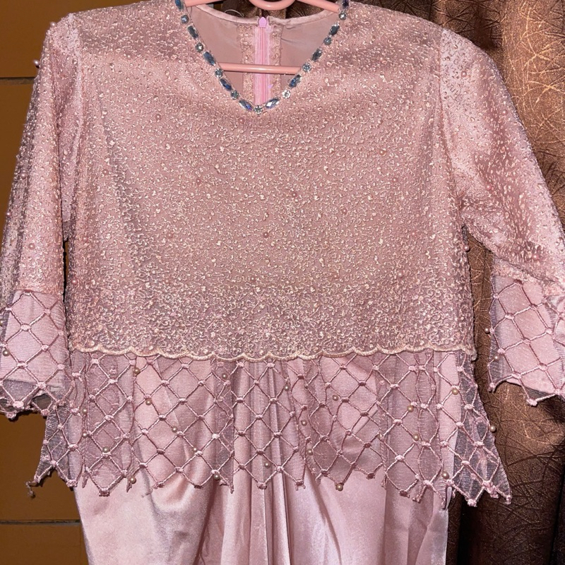 Preloved (Limited Series) AMR The Label Gamis Kaftan - Baju Lebaran/Pesta warna Soft Salem