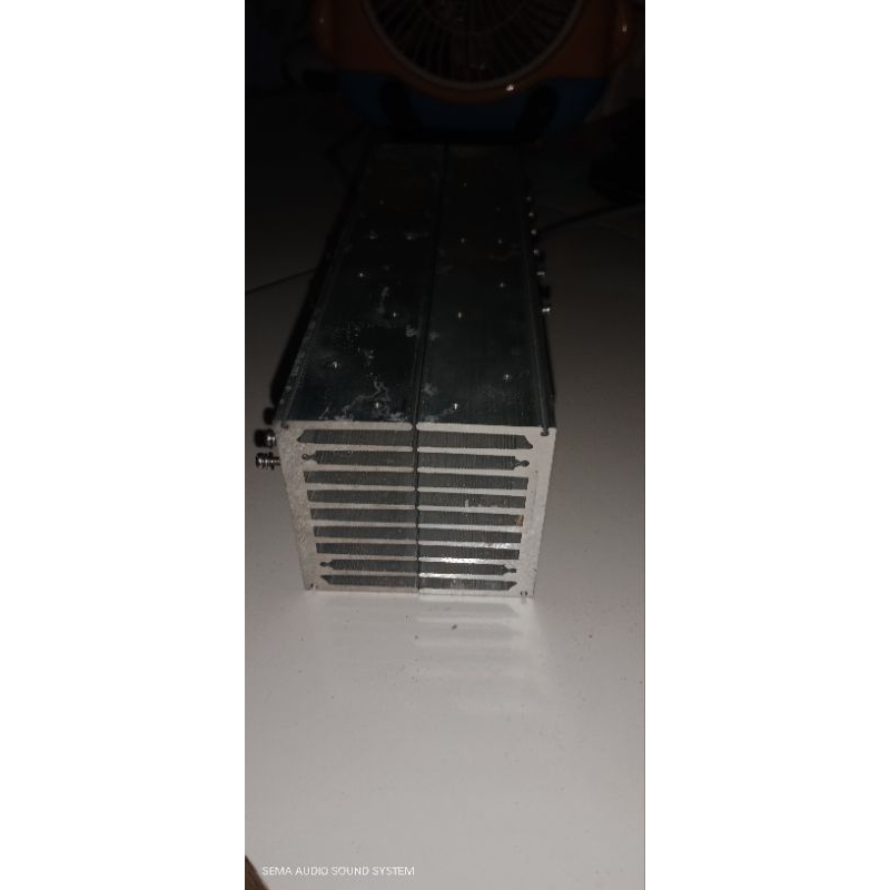 Hedsink bekas panel surya cocok buat rakit power amplifier panjang 25 CM, Lebar 8 CM, Tinggi 4 CM, 1