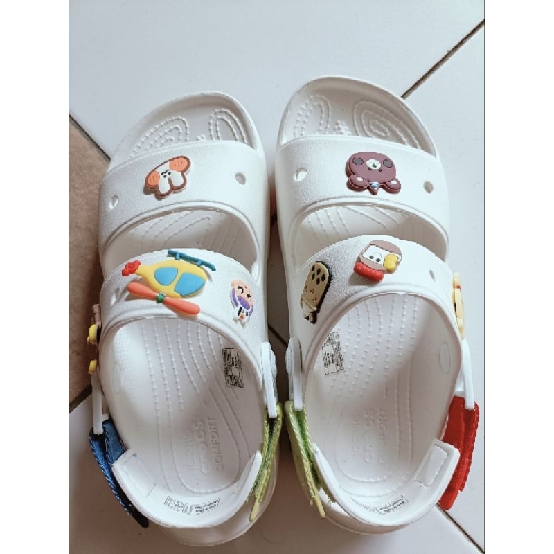 crocs not ori