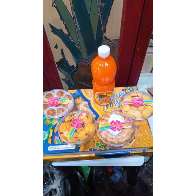 

Parcel Mini Harum Manis isi Sirup Dan 4 Kue Kering