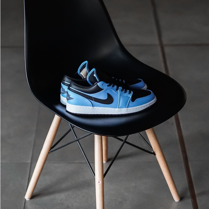 Air Jordan 1 Low University Blue Black (GS)