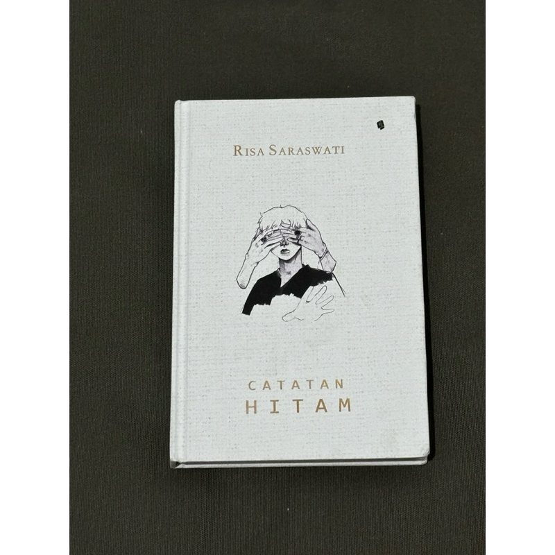 [PRELOVED] Buku Hardcover Catatan Hitam by Risa Saraswati