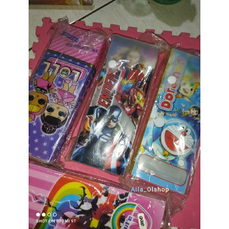 

Tempat Pensil Karakter / Tepak Pensil Karakter