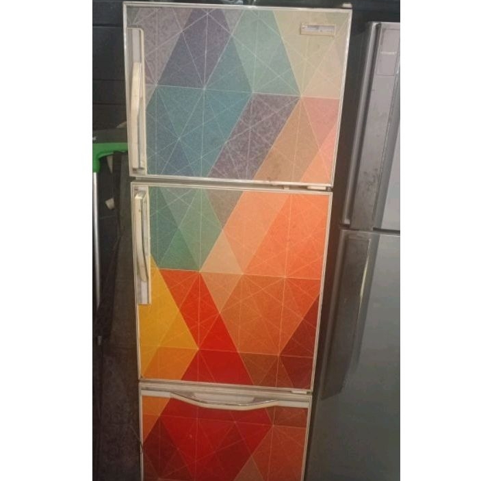 Kulkas 3 Pintu MITSUBISHI, Bandel & Irit, Kapasitas 355 Liter, Listrik Hanya 115 Watt. SECOND SIAP P