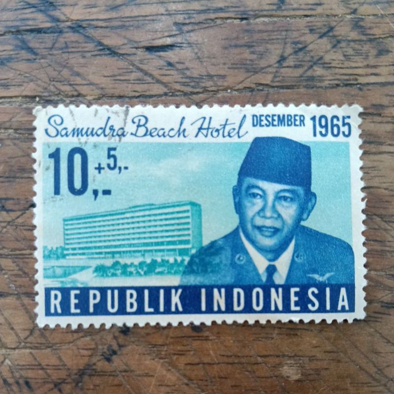 

perangko Indonesia jadul(c19)