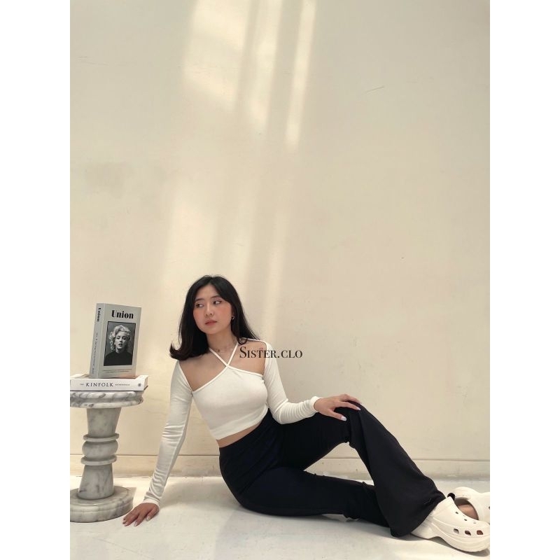 Sister.clo - Julia Top - Knit Crop Top Halterneck Long sleeve cut off shoulder Atasan Wanita Lengan 
