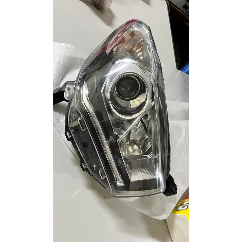 HEADLAMP  L/R SIRION 2015-2018