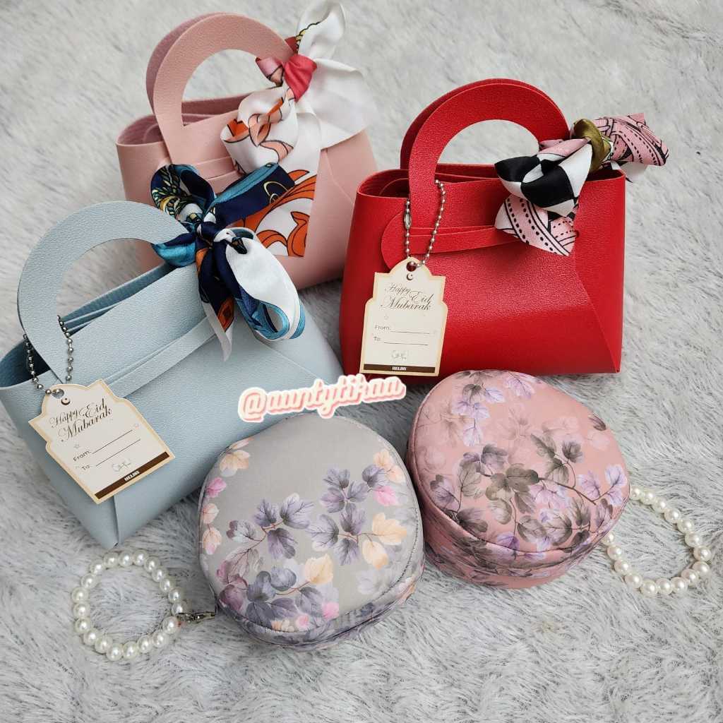 ALMAHYRA PRAYER SET & HAMPERS