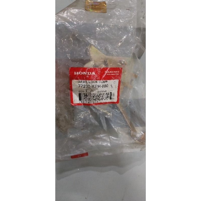 Seat lock comp atau Engsel kunci jok untuk motor Karisma 77230KPH880