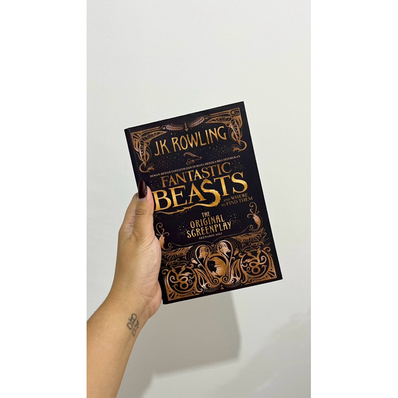 [PRELOVED] Novel Fantastic Beast and Where to Find Them - JK Rowling (Indonesia)