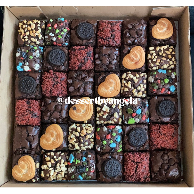

LARGE FUDGY BROWNIES (cocok untuk hampers/kado/kue ulangtahun)