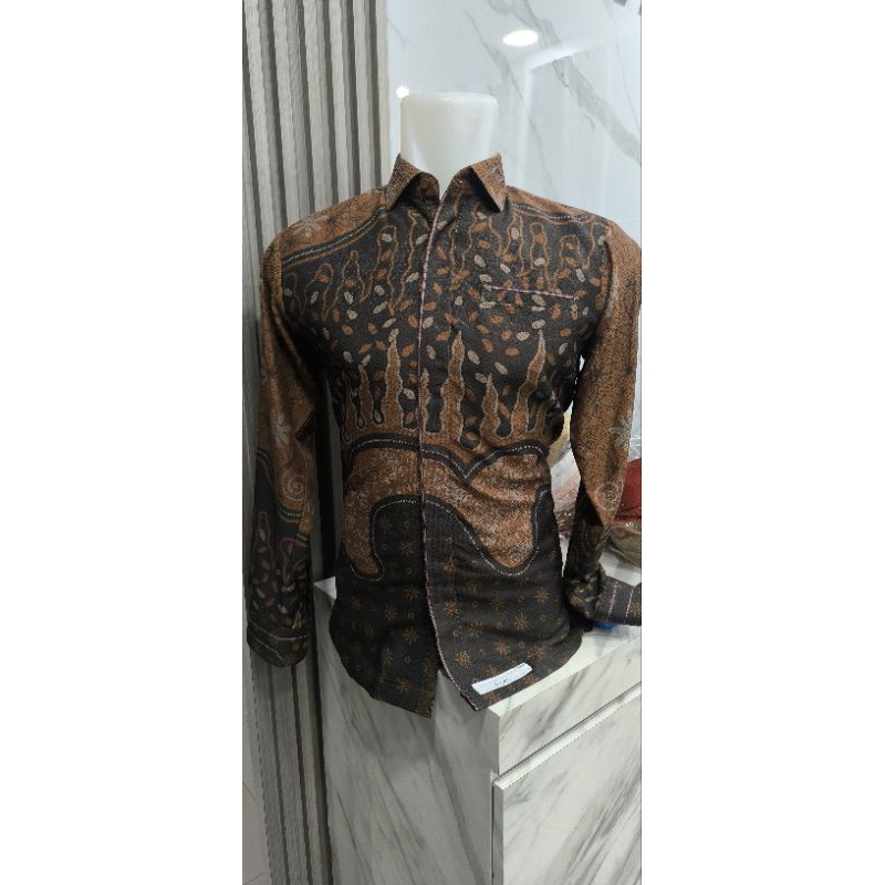 BAJU BATIK TULIS AMAL Motif API Slimfit