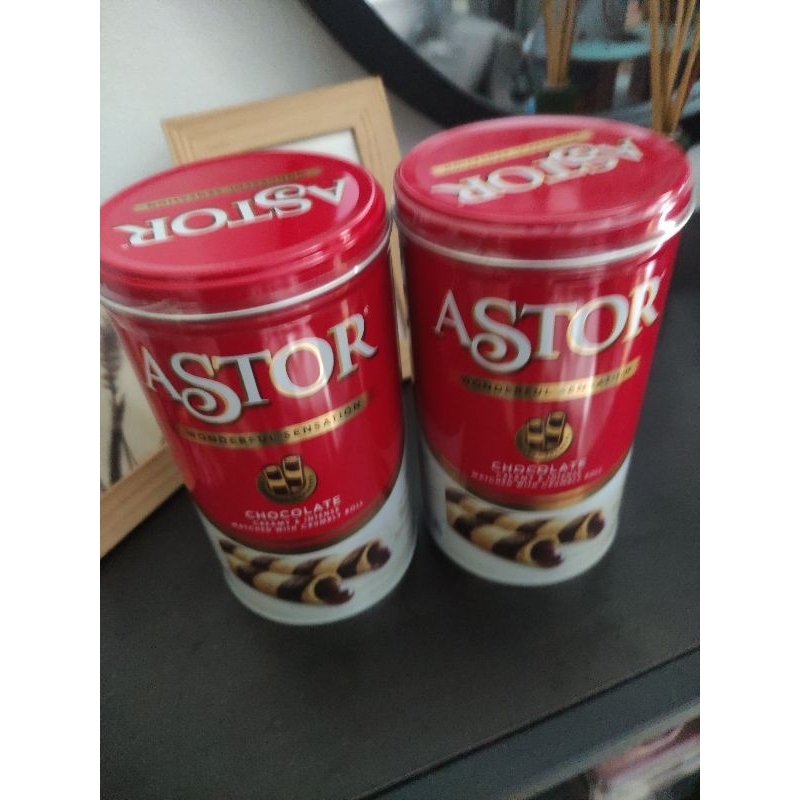 Aneka Kue Kaleng Kue Kering Snack Biskuit Wafer Astor Makanan Ringan