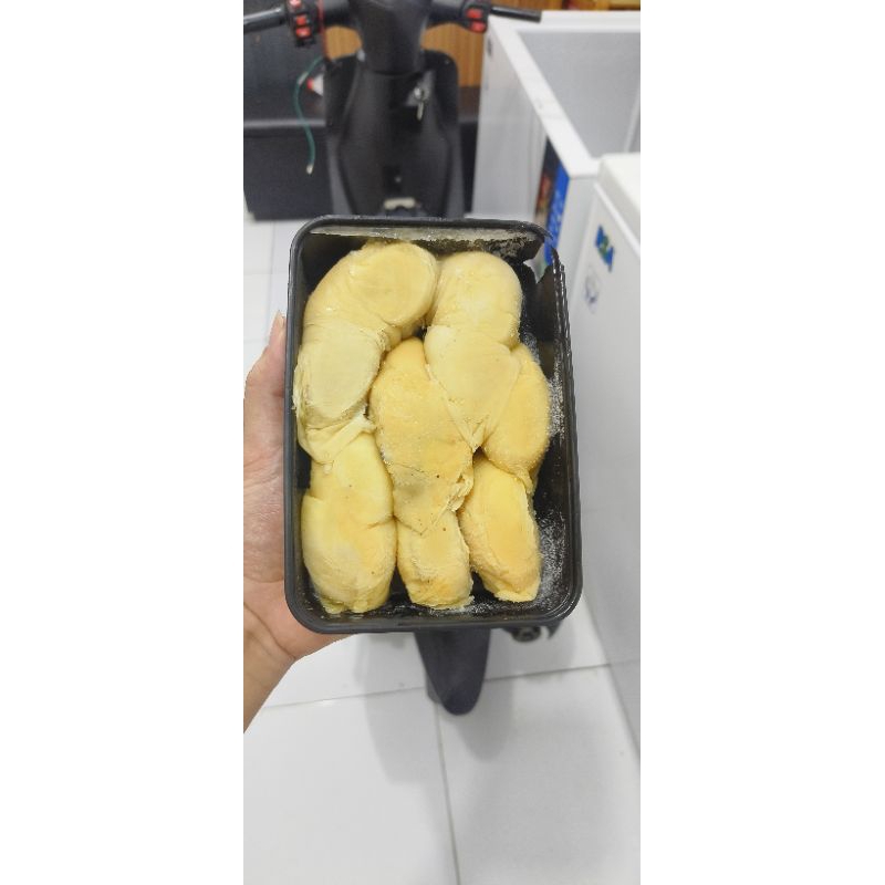 

durian kupas kalimantan berat 500grm