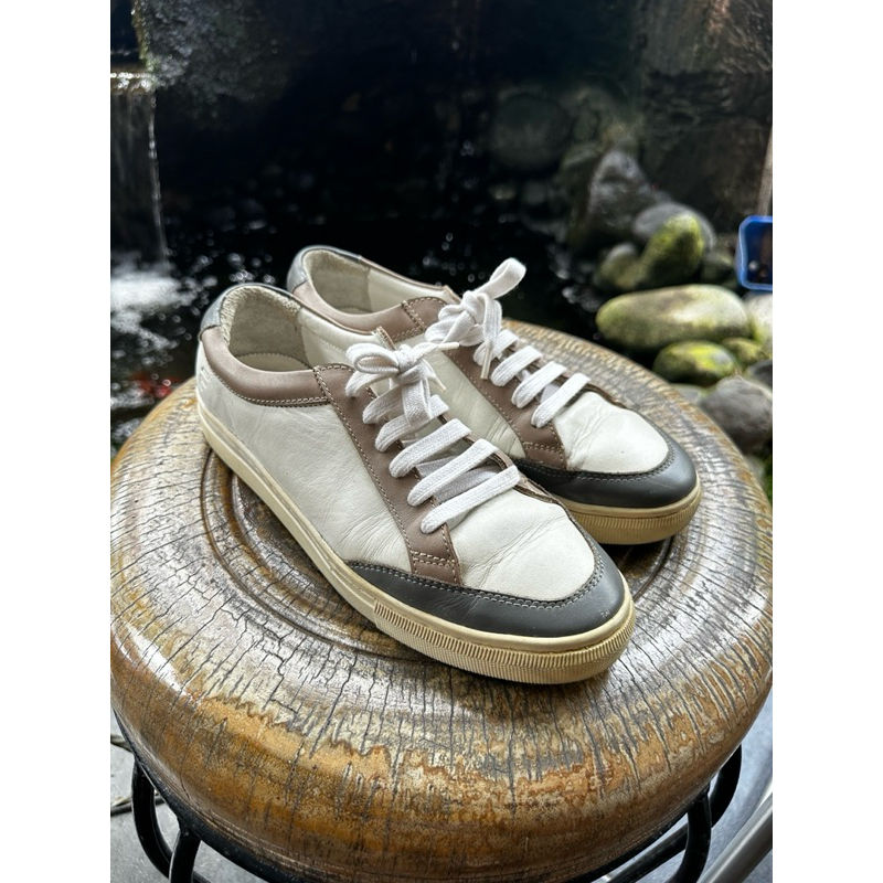 sepatu fine counsel kulit sneakers size 40