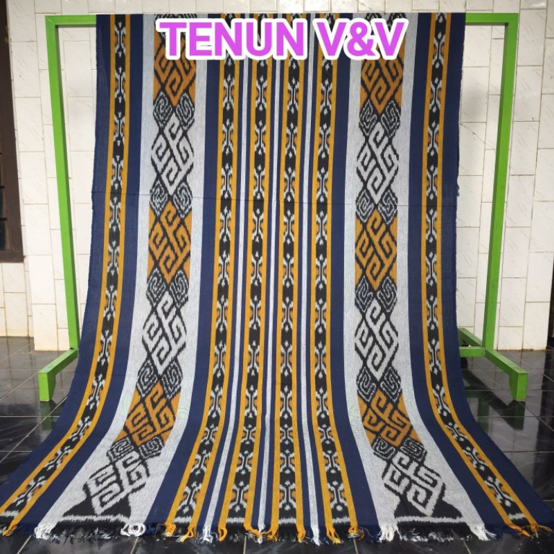Kain Tenun Motif Paruki Navy Kuning Putih (Kode VV 45)