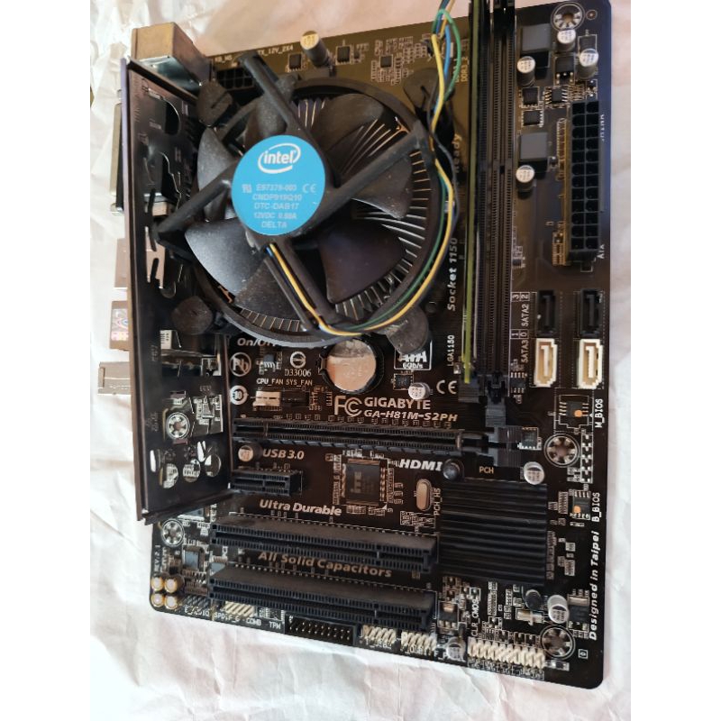Motherboard gigabyte GA H81M S2PH dan intel i3 4160