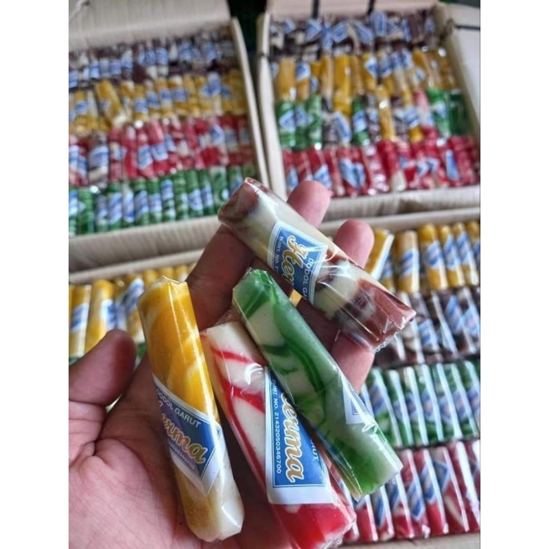 

Dodol Garut Warna Warni 1 kg