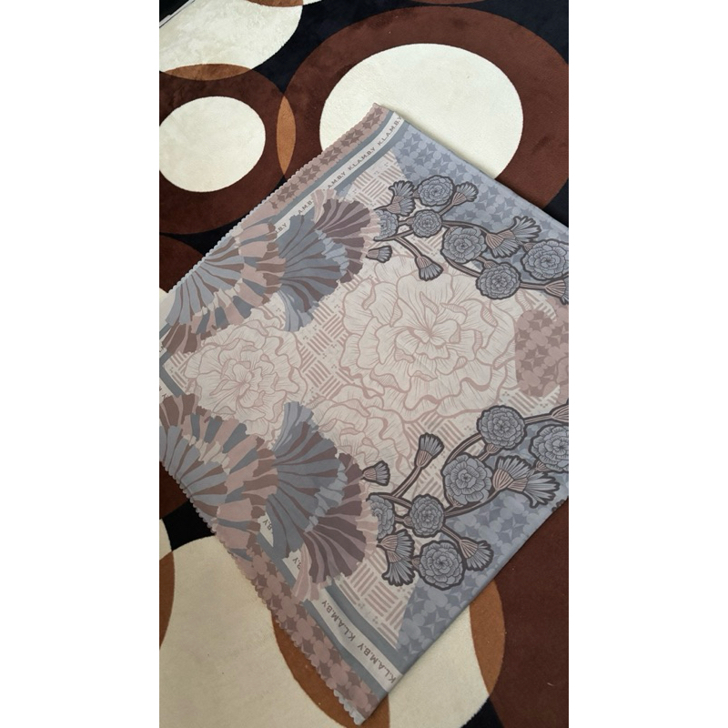 preloved scarf Wearing klamby