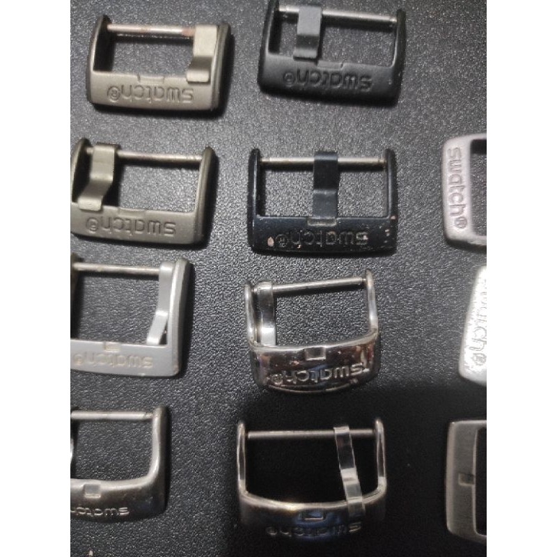 Buckle Irony Swatch Second