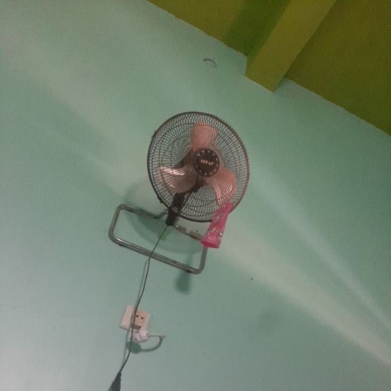 kipas angin dingding