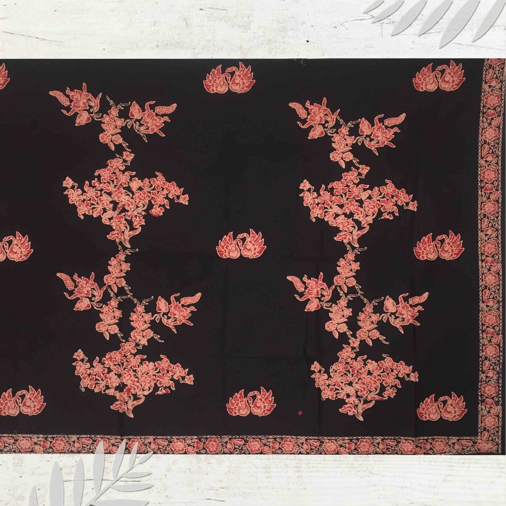 Batik jambi Motif bunga merangkai oren angso duo | dasar bahan baju (Panjang.2m Lebar.105cm)