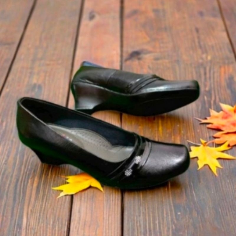 Pantofel wanita kulit asli Pantofel Sepatu kantor kulit untuk wanita hak 5 Cm