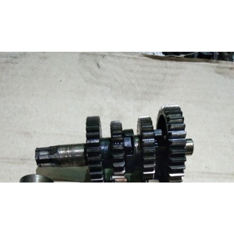 As Gear Depan Gigi 1 Rasio Transmisi Suzuki Shogun 110 Original Second