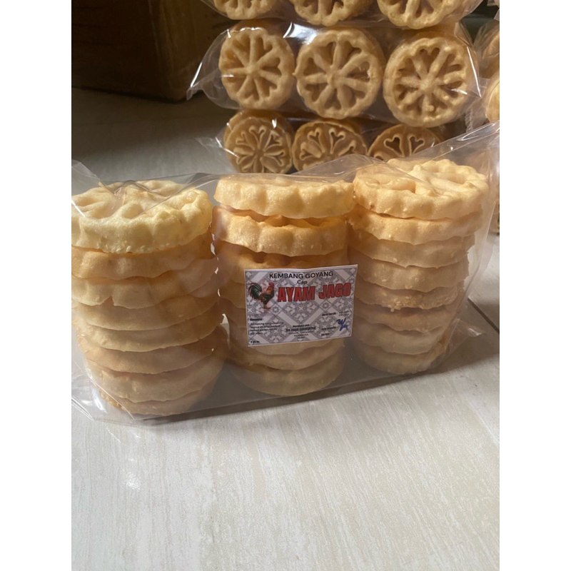 

Snack/Keripik Kembang Goyang / loyang cap ayam jago besar 250 gr