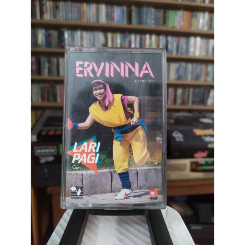 KASET ERVINA LARI PAGI