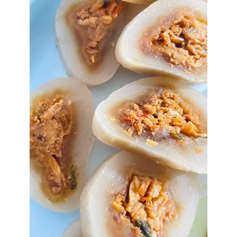 

Bongsi (Bonggolan isi khas Weru) varian Ayam Suir