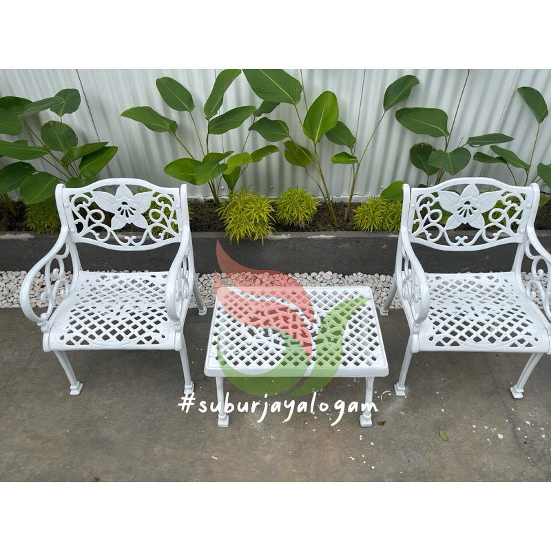 Kursi Taman Besi Antik - 1 Set Jasmin