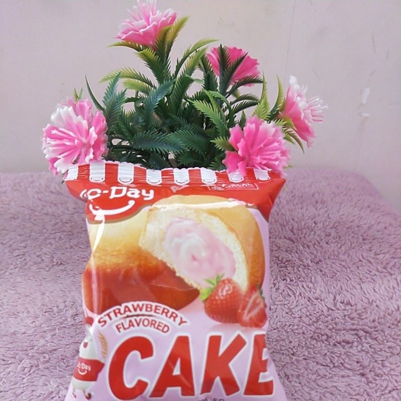 

Go-day bolu Snack cemilan rasa strawbery 1pcs