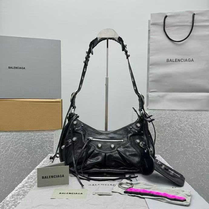Balenciaga Le Cagole Half Moon Teeth Cross Shoulder Bag Oil Wax Black 92718