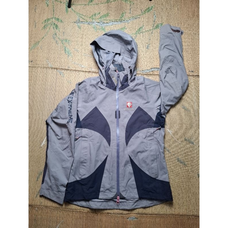 Jaket Outdoor Waterproof Kondisi Bagus Second PreLoved Blackyak