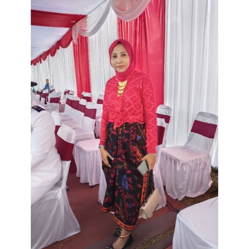 setelan Baju Adat Marlena dewasa