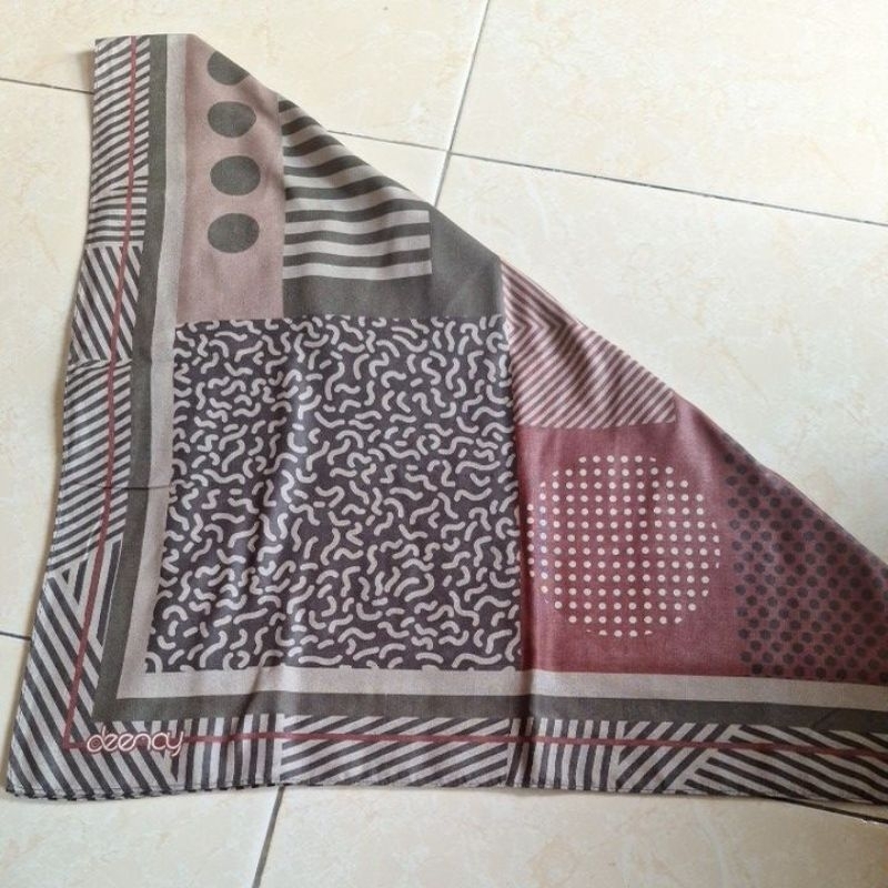 preloved kerudung deenay