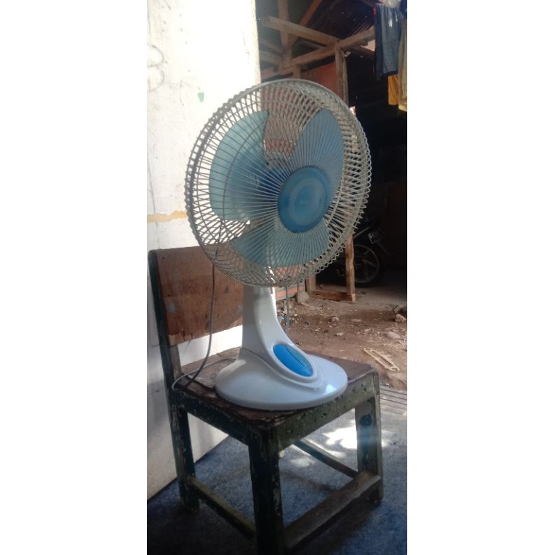 kipas angin bekas duduk merk cosmos